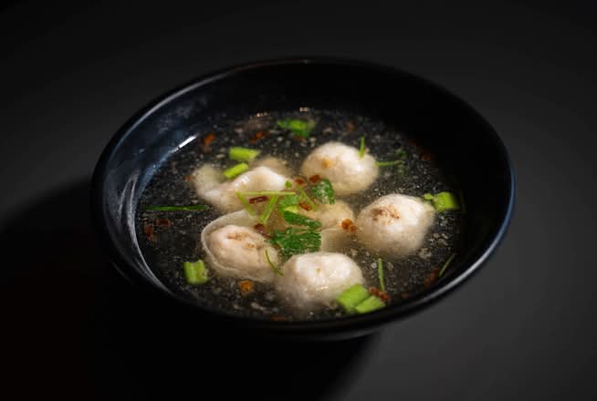 Wonton & Fu Zhou Fish Balls Soup / 雲吞福州魚丸綜合湯